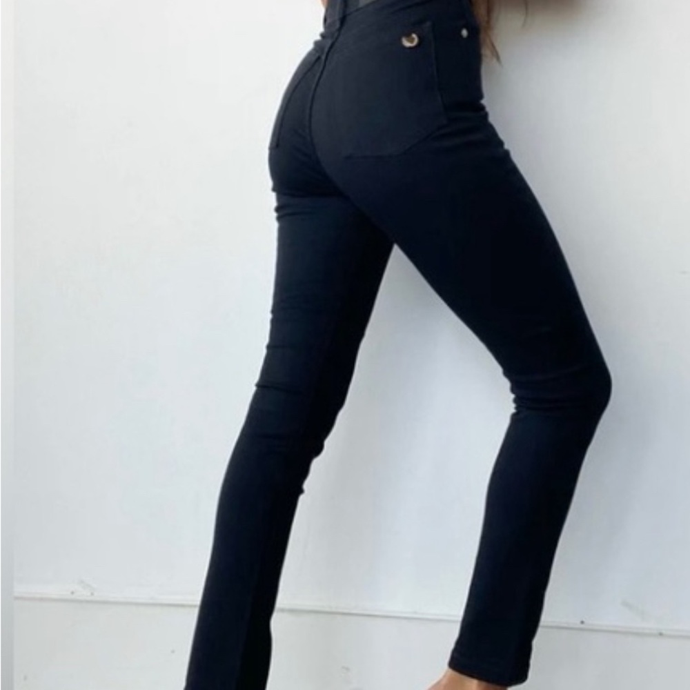 Chipre Jeans: Black High-Waisted Skinny Jeans